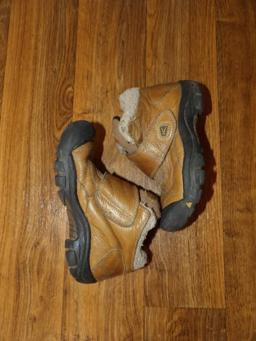 KEEN Kids' Kootenay Mid Waterproof Boots Tan Bump Toe Size 13